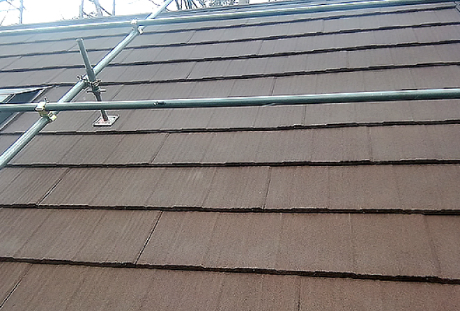 新しい屋根材はエコグラーニを採用