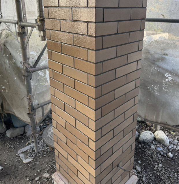 鉄骨を補修し、タイル外壁も補修、塗装で耐久性も見た目も生まれ変わりました