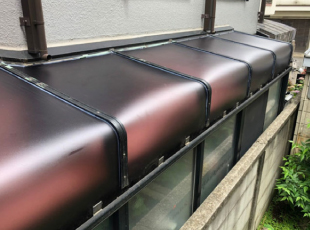 屋根パネルを交換し新しくなったサンルーム屋根