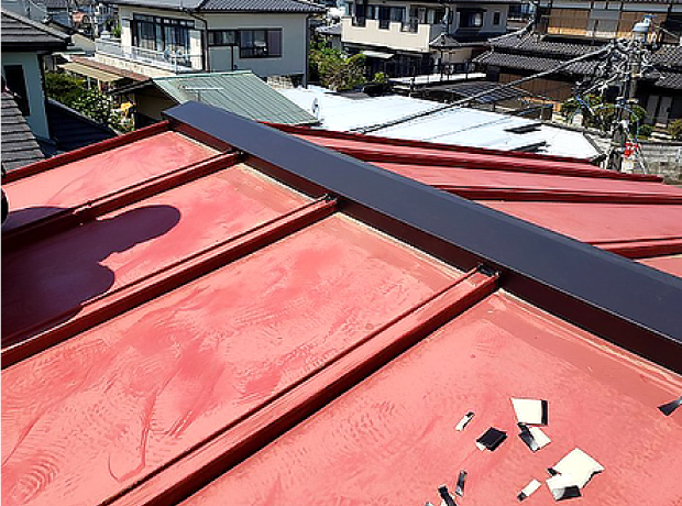 雨漏り箇所の原因であった棟板金の交換が完了した施工後のスレート屋根