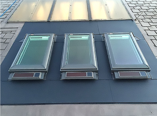 施工後の新しく防水機能も復活した天窓